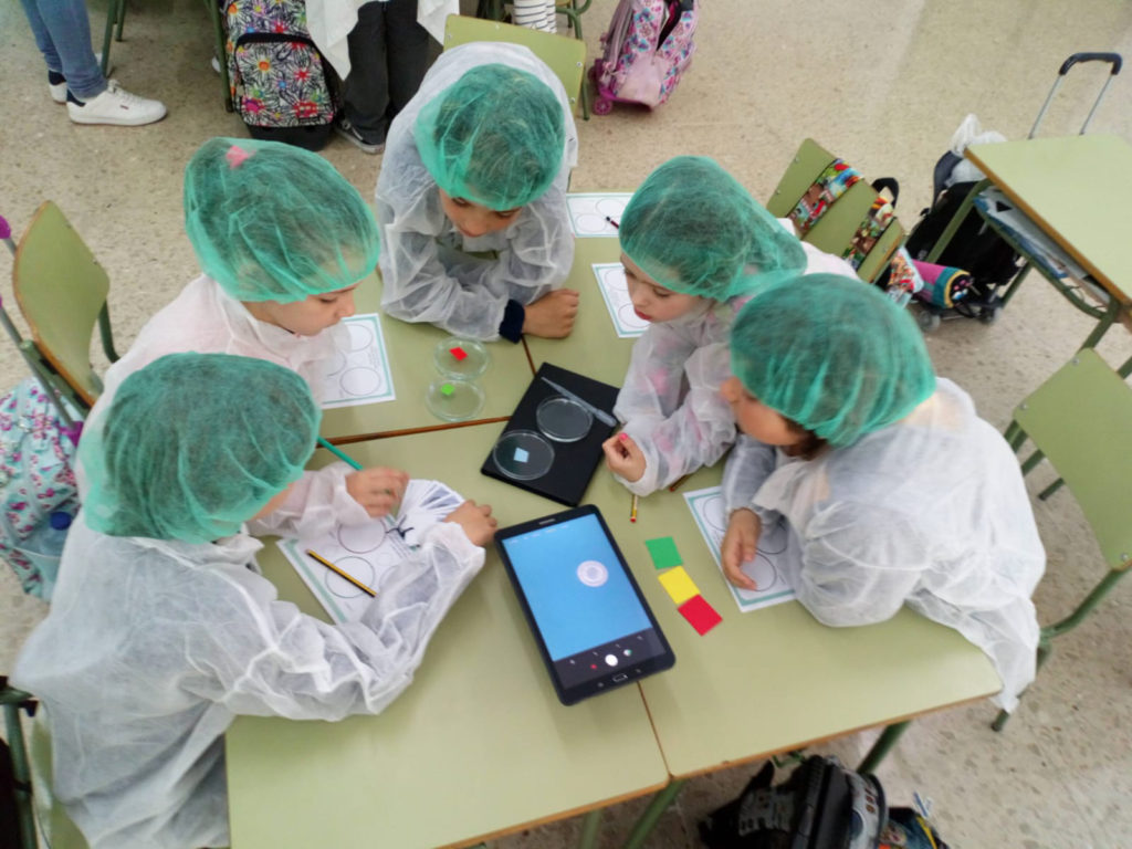 talleres de ciencia para niños y niñas